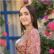 Profesora de numerosos ámbitos especializada en las ciencias sociales